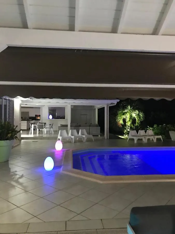 Villa Arbre Du Voyageur 생프랑수아 0*,  과달루프